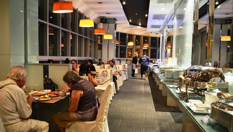 Buffet nướng Crystal Grill Baiyoke Sky tầng 82