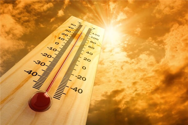 Mùa hè Trung Quốc rất nóng, nhiệt độ có khi vượt quá 70*F