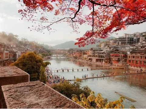 Phượng Hoàng Cổ Trấn - Kinh nghiệm du lịch Phượng Hoàng Cổ Trấn A-Z