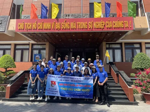 CHƯƠNG TRÌNH VỀ NGUỒN, HỌC TẬP VÀ TRẢI NGHIỆM THỰC TẾ  “ THEO DẤU CHÂN NGƯỜI ’’ DÀNH RIÊNG CHO ĐOÀN THANH NIÊN VĂN PHÒNG ỦY BAN NHÂN DÂN TỈNH LONG AN
