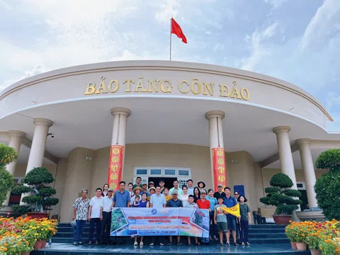 HÀNH TRÌNH DU LỊCH VỀ NGUỒN CÙNG ĐOÀN UBND PHƯỜNG LONG THẠNH MỸ TẠI CÔN ĐẢO