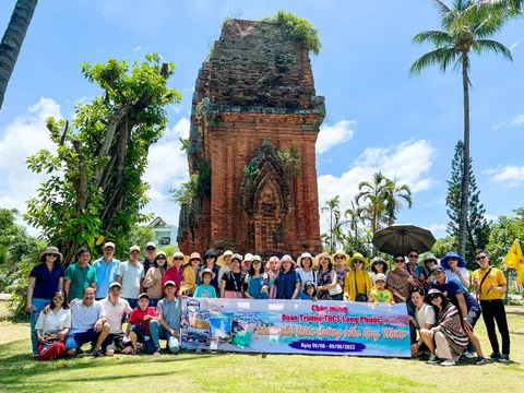 KHÁM PHÁ VÙNG BIỂN TRÙ PHÚ QUY NHƠN CÙNG QUÝ ĐOÀN TRƯỜNG THCS LONG PHƯỚC  