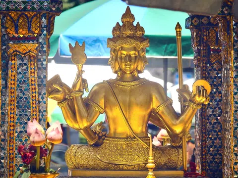 Đền Erawan: Ngôi đền linh thiêng giữa thủ đô Bangkok sầm uất