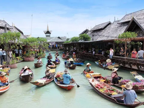 Những trải nghiệm hấp dẫn tại chợ nổi 4 miền Pattaya Thái Lan