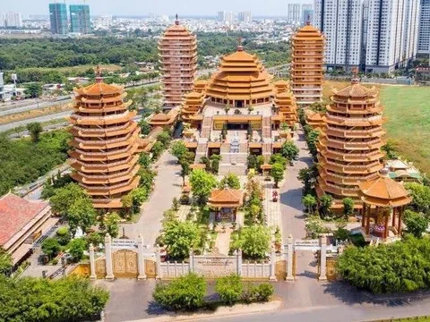 Viếng thăm Pháp viện Minh Đăng Quang - Cổ tự linh thiêng giữa lòng Sài Gòn 