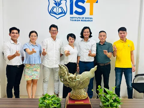 Phòng Đào Tạo & Chiến Lược Golden Smile ra đời "Chúng tôi khao khát được nâng cao, đổi mới hơn từng ngày"