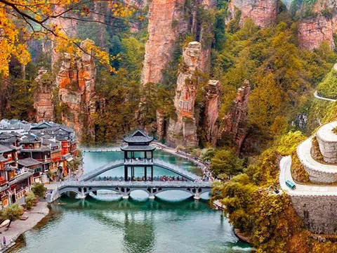 Du lịch Trương Gia Giới - Phượng Hoàng Cổ Trấn có gì đặc biệt?