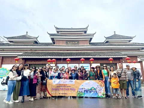 “TƯƠNG TÂY TAM HIỆP”: CHUYẾN HÀNH TRÌNH KHÁM PHÁ TRUNG QUỐC ĐẶC BIỆT CÙNG QUÝ ĐOÀN