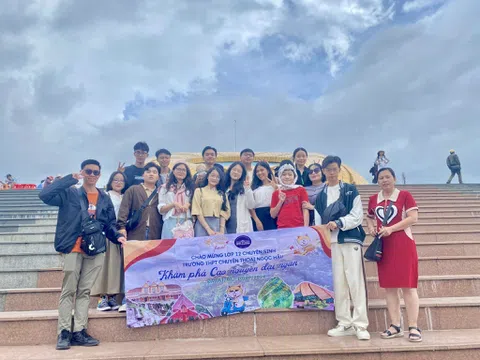 THPT Chuyên Thoại Ngọc Hầu - Hành trình đến với thành phố Đà Lạt xinh đẹp cùng Golden Smile Travel