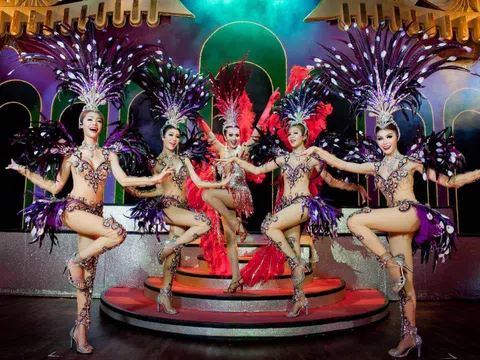 Alcazar Show - Đại nhạc hội của các vũ công chuyển giới