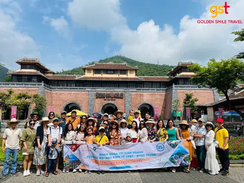 THẦY CÔ KHOA QUẢN TRỊ KINH DOANH ĐẠI HỌC KINH TẾ-LUẬT TRONG CHUYẾN HÀNH TRÌNH TRẢI NGHIỆM ĐÁNG NHỚ TẠI ĐÀ NẴNG - HỘI AN (16-18/04/2021)